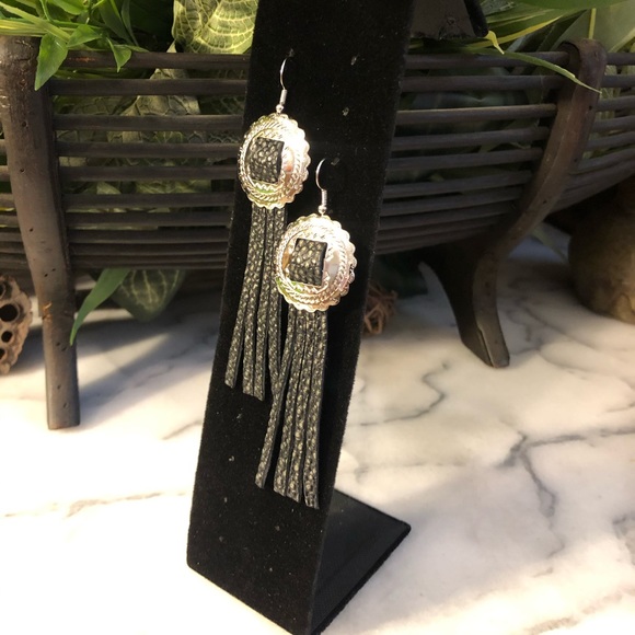 Concho Leather Earrings - Picture 3 of 4